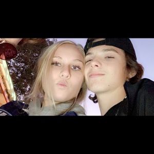 Meet your Posher, Casey